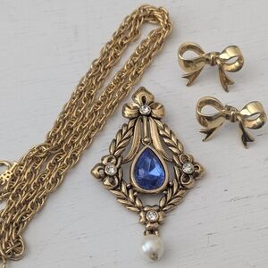 Avon Vintage Jewelry Set